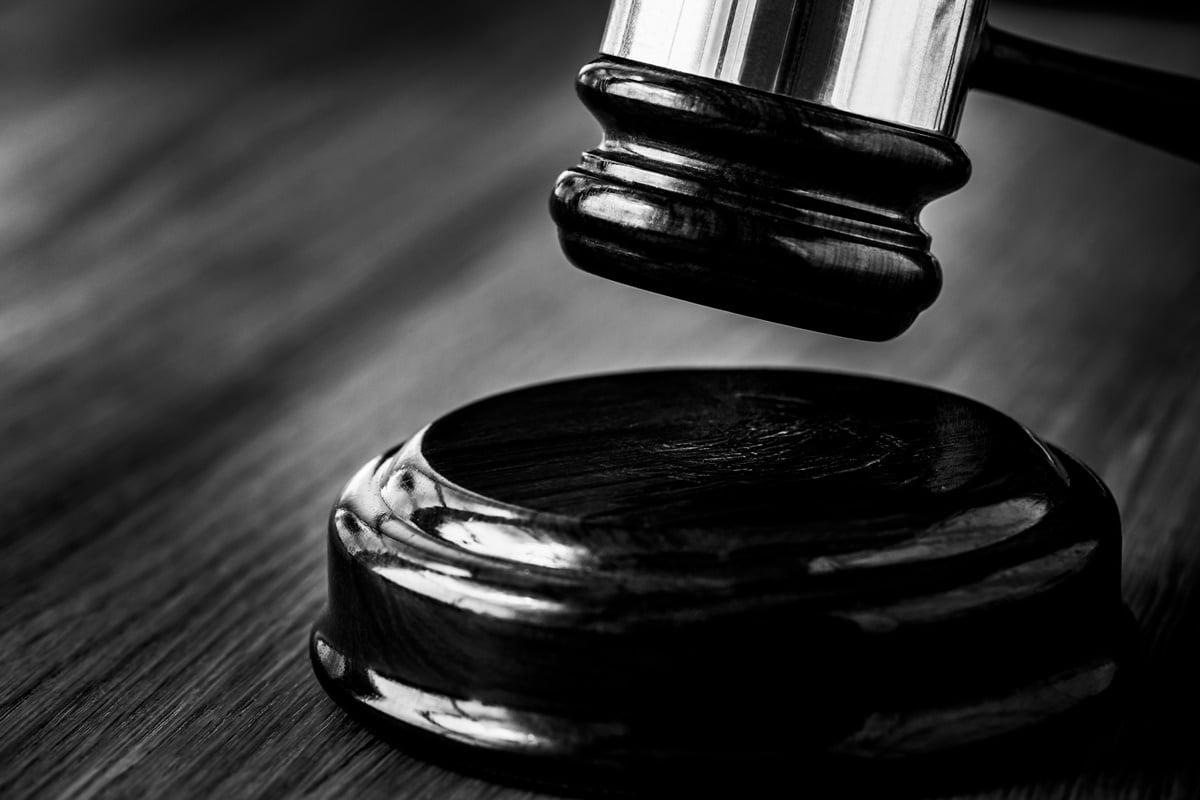 ley juez dudas proceso comision presunción